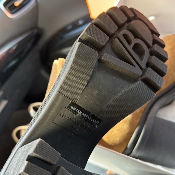 New Veronica Beard Winnie Lug Sole Boots Moss Suede Size with Box - Picture 7 of 9